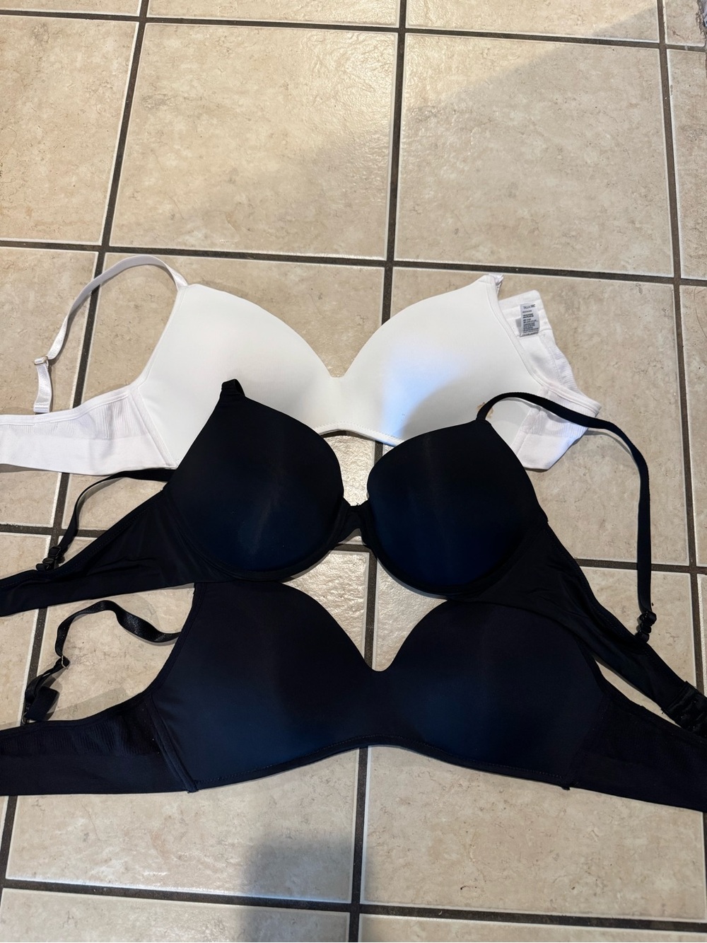Everyday Comfort T-Shirt Bra - Black & White